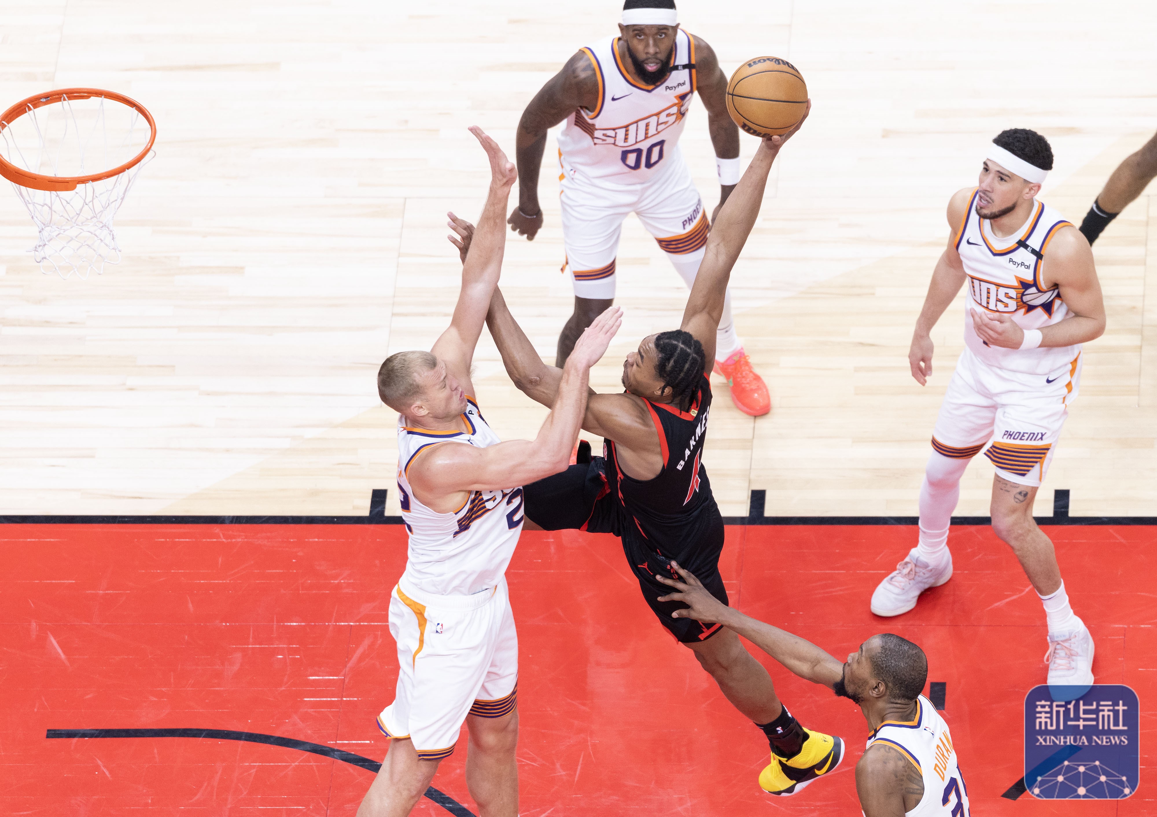 九游体育官方入口-球场风云！NBA比赛中球队实力较量