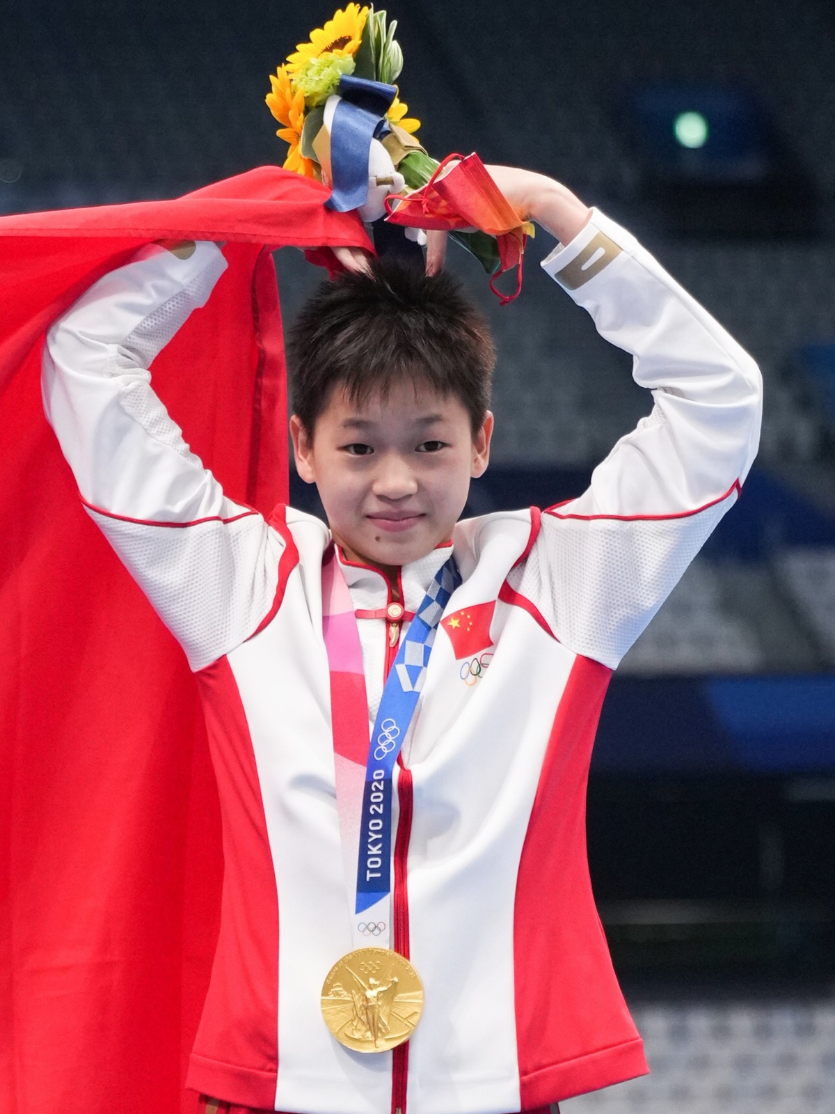 跳水新星勇斗巨人，实力晋级决赛