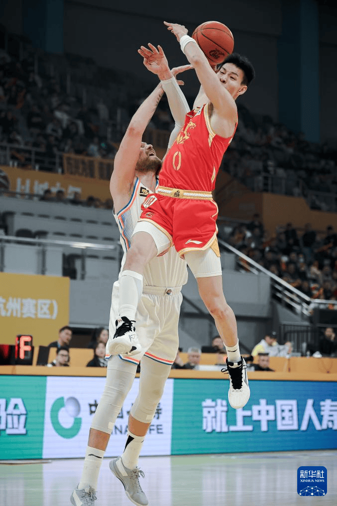 广厦队客场大胜浙江队，取得必胜