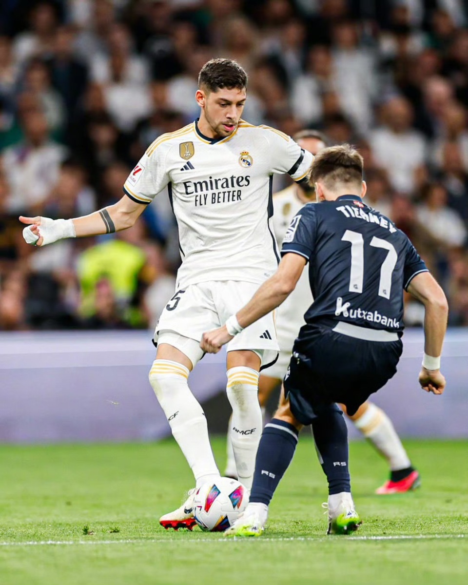 铁腰吊威，皇马中场施展神迹