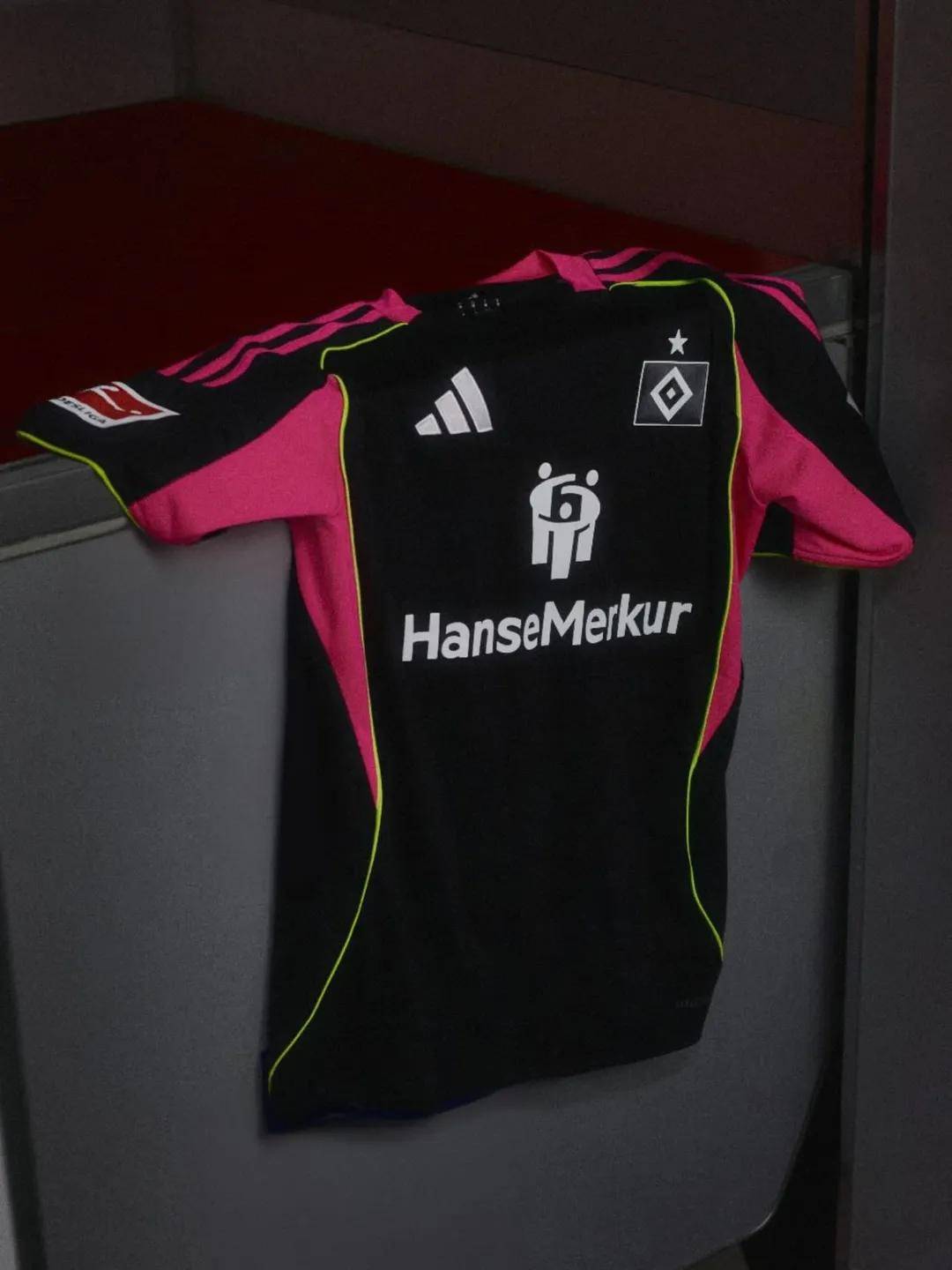 包含汉堡队球员兢兢业业，逐渐发挥重要作用的词条