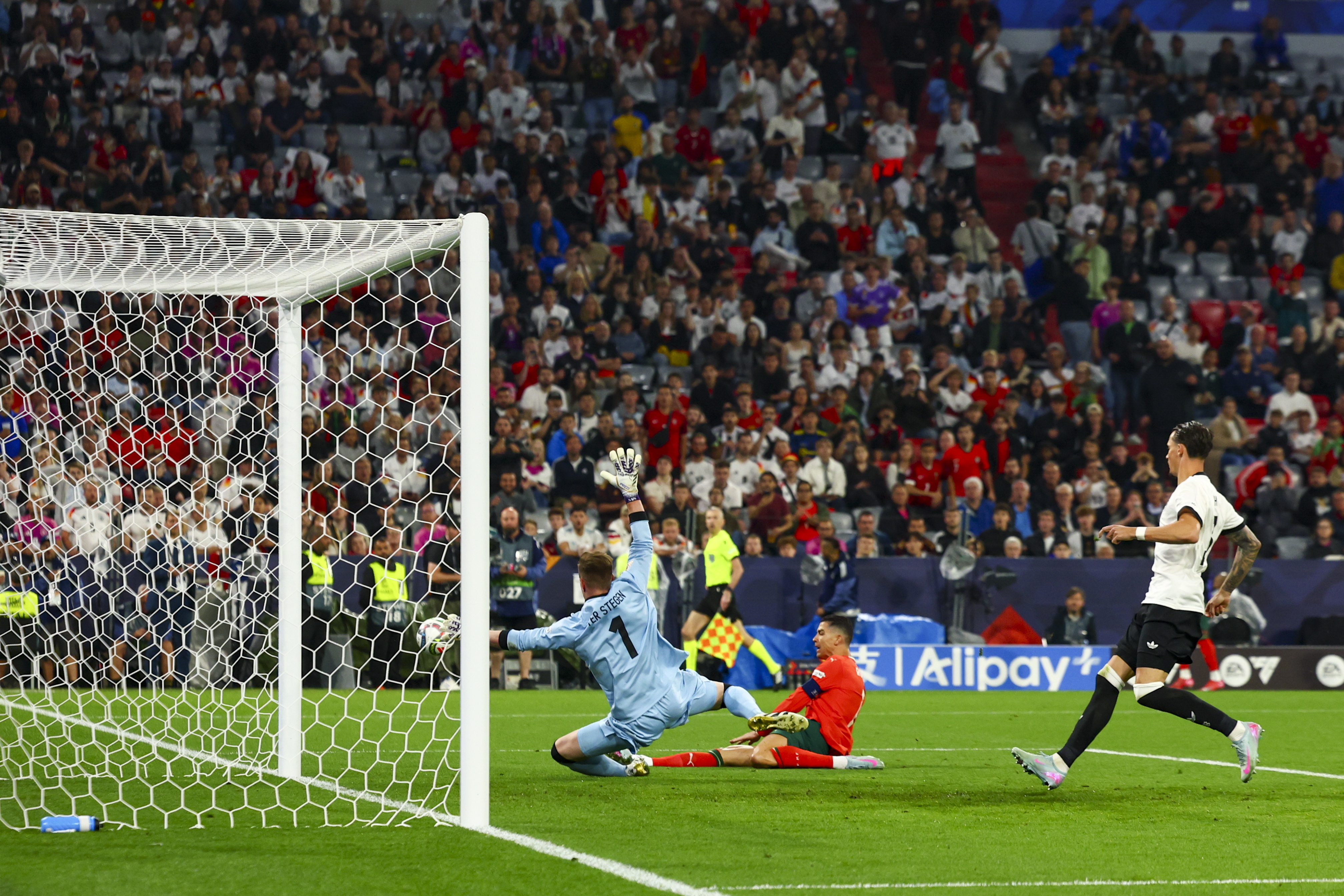 九游娱乐app下载-欧洲足球赛场将掀起激烈角逐