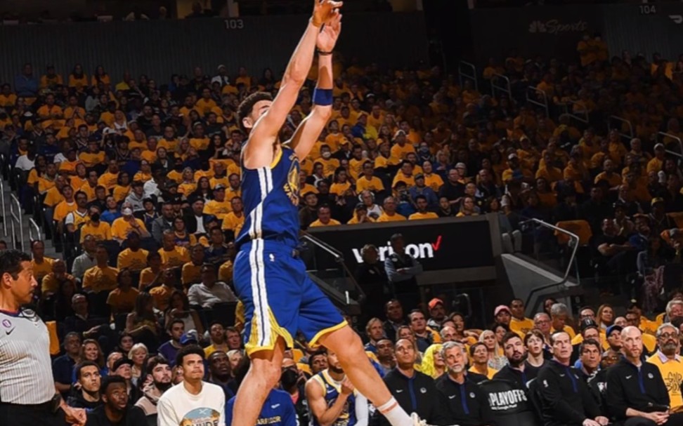 关于杜兰特汤神发威分狂欢保罗回来带走火箭的信息