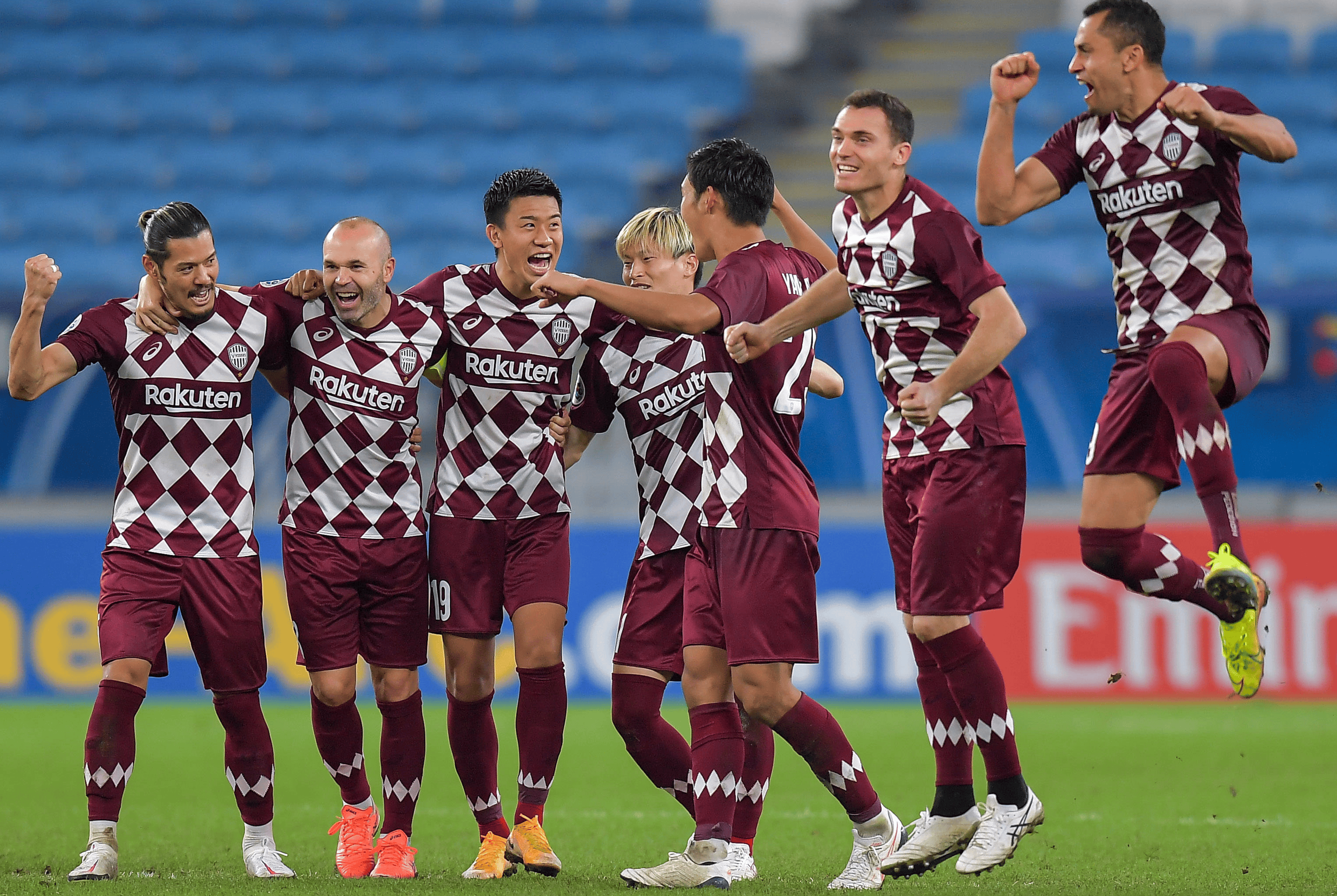 广岛三箭逆袭成功，晋级亚冠决赛