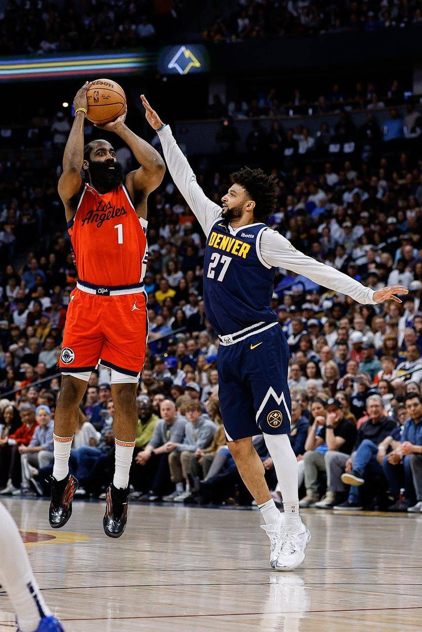 快船队球员调整训练计划，着力提高整体实力