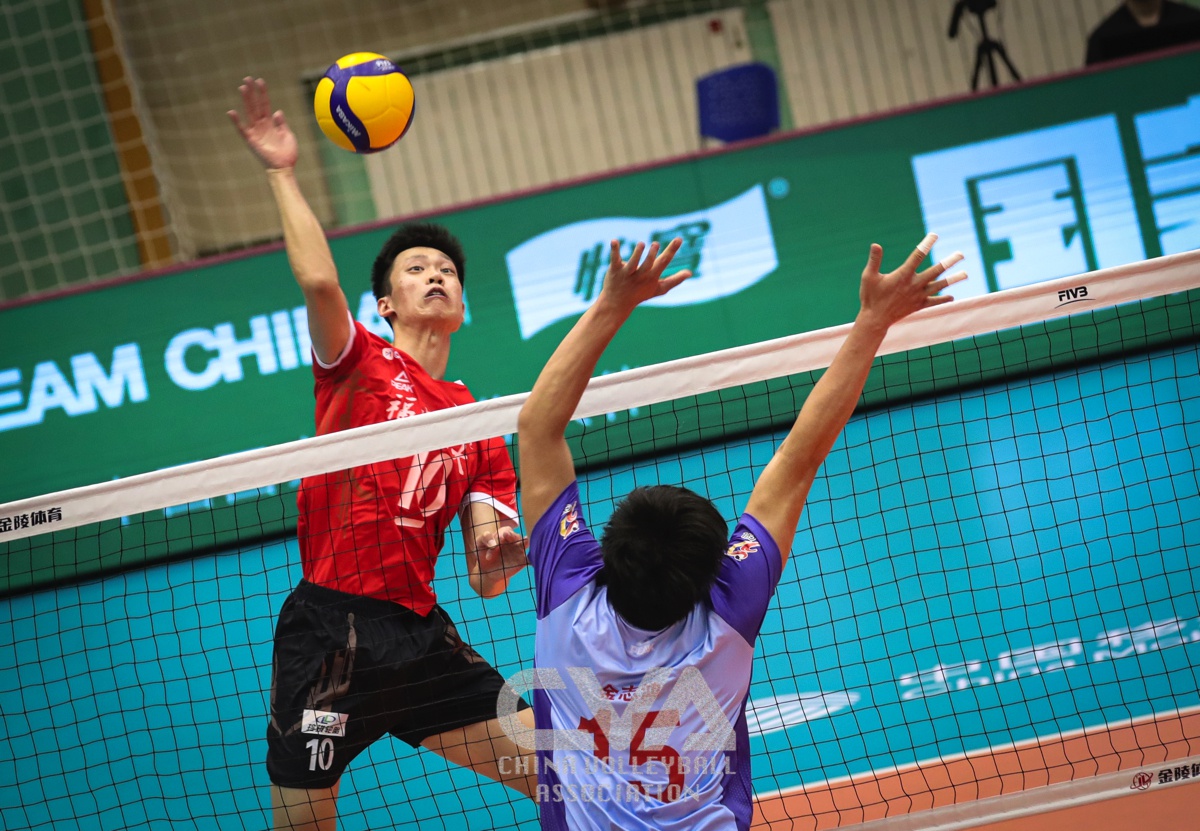 关于MAD绝杀BLG，CoreJJ关键团战开团秒人焦点之战八强赛，让粉丝疯狂欢呼的信息