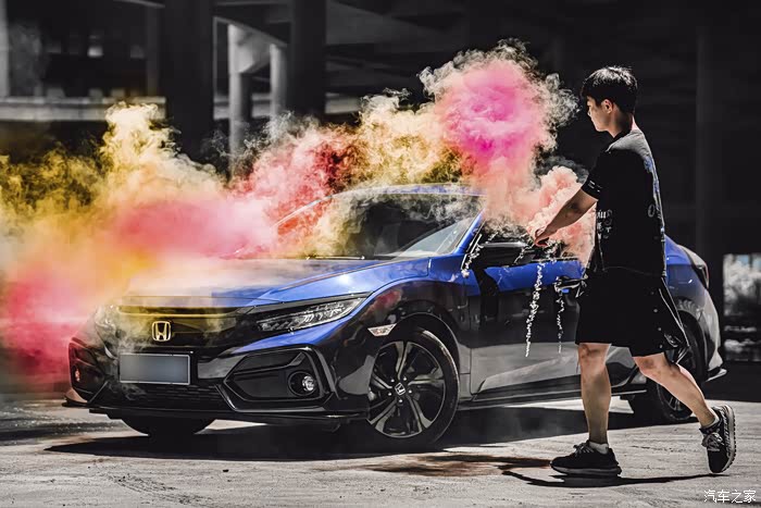 九游娱乐入口-深圳惊险获胜，一举超越对手