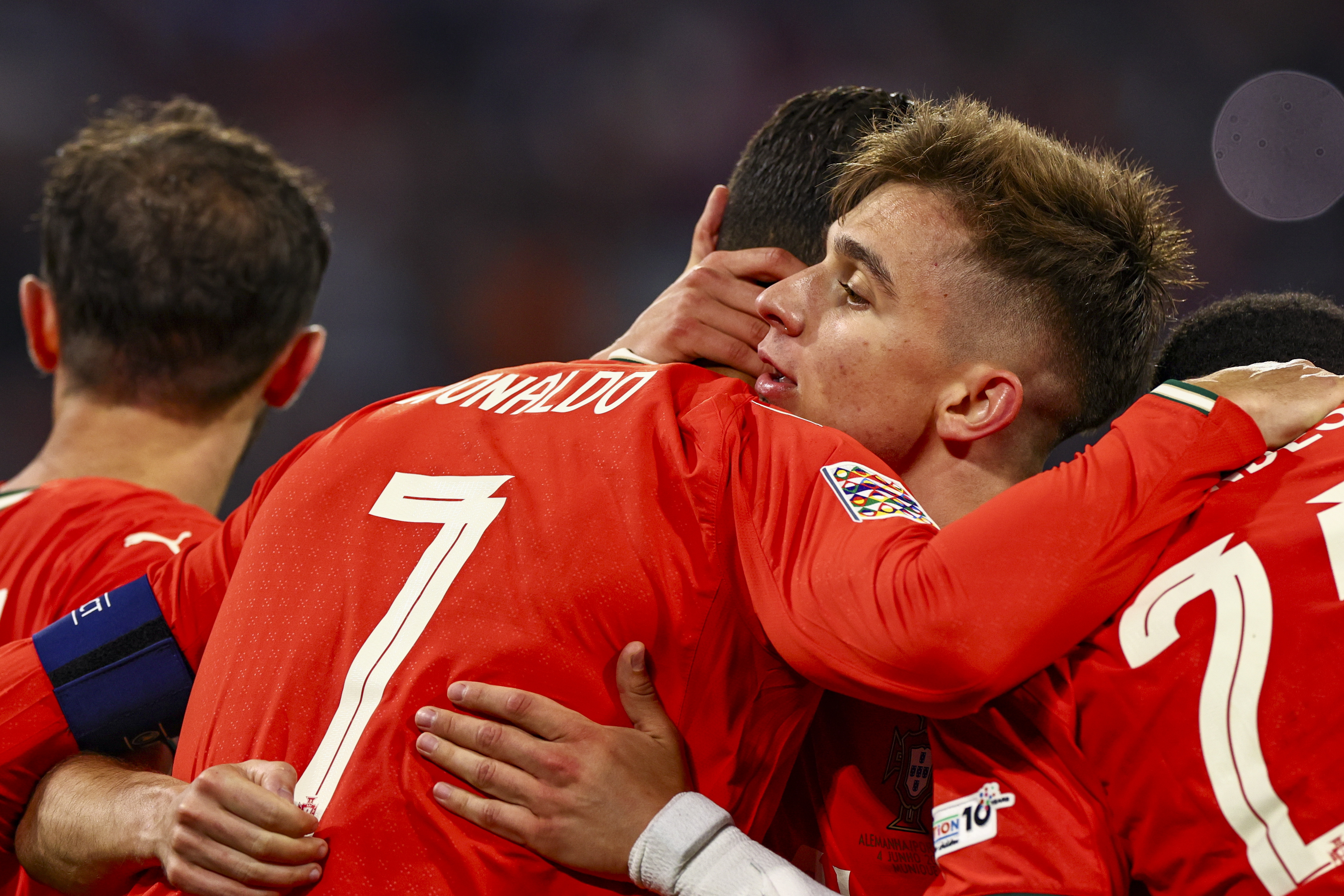 欧国联热门球队陷入困境，命悬一线引关注