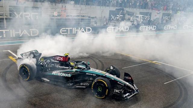 阿斯顿马丁鏖战哈斯车队，汉密尔顿高光表现的简单介绍