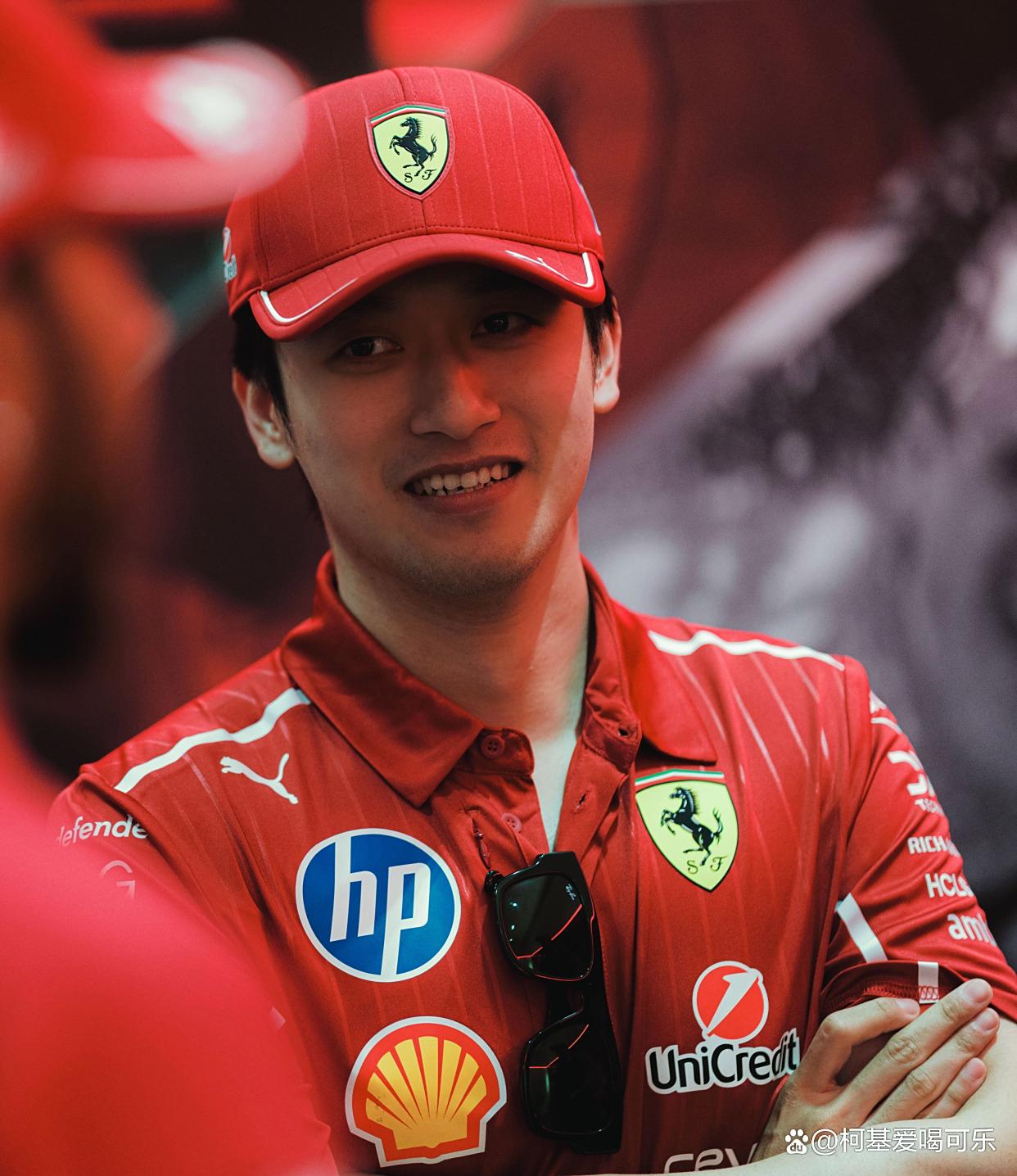 九游体育APP下载-梅赛德斯碾压红牛车队，周冠宇点燃赛场的简单介绍