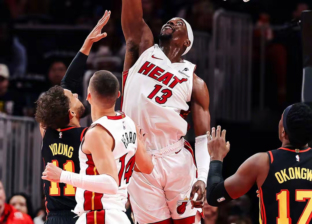 九游体育平台-马刺碾压热火，德罗赞关键制胜