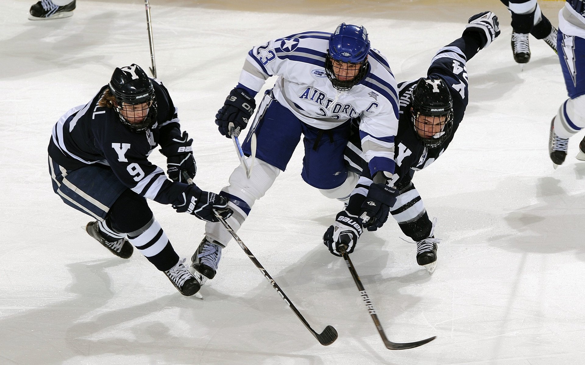 沙漠风暴席卷绿茵，巴尔韦德导演的战术完胜与牙买加的窒息时刻