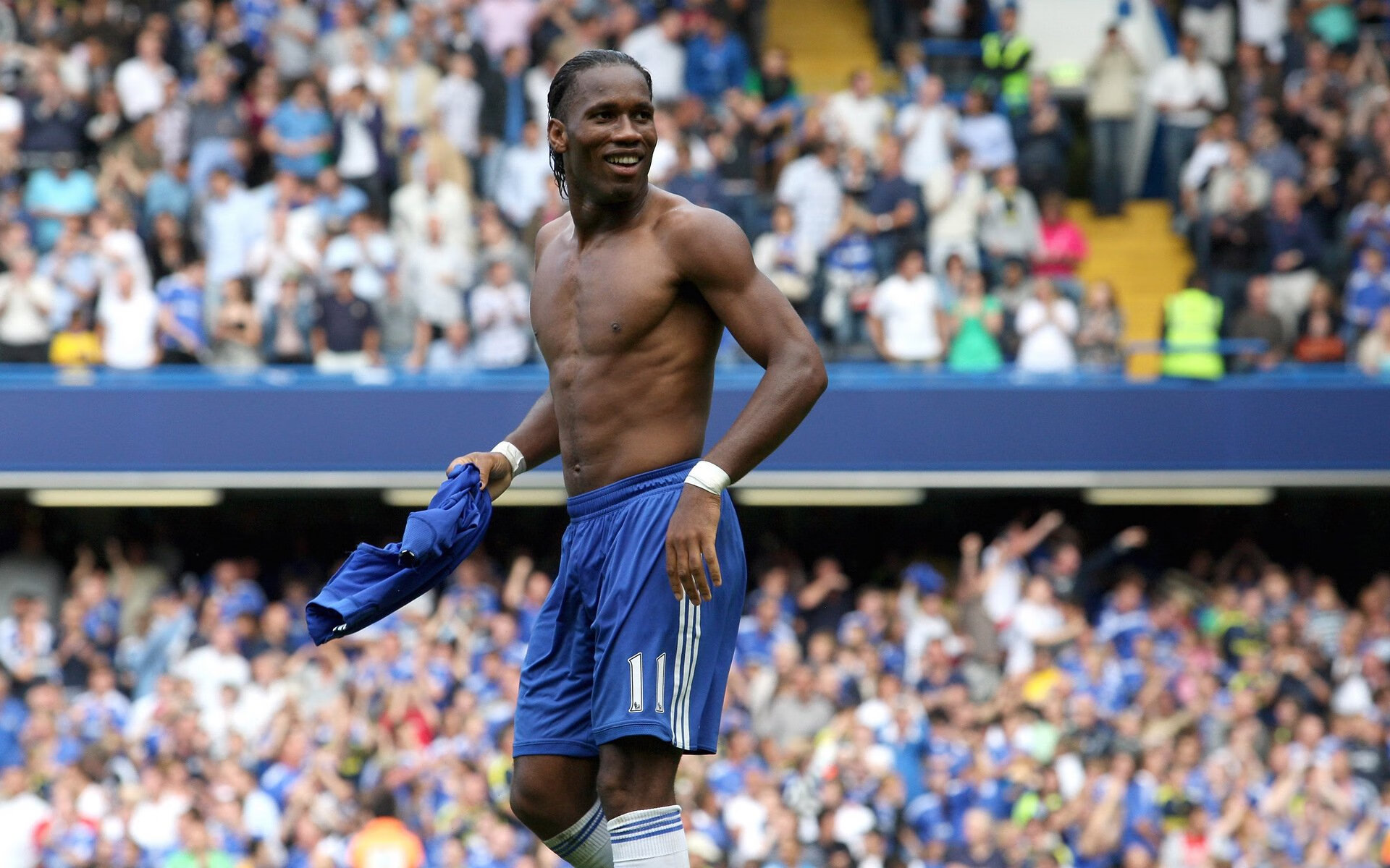 绿洲与赛场，当阿尔及利亚轻取哥斯达黎加，拉亚正在NBA总决赛接管比赛